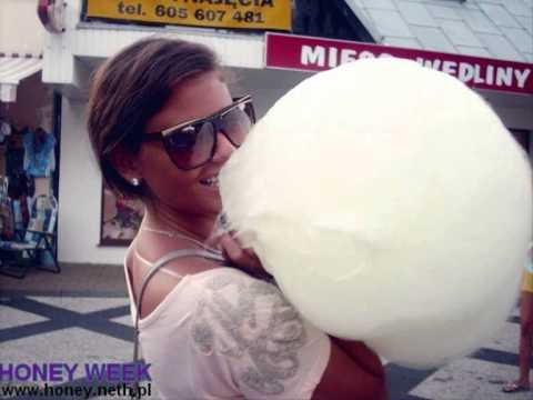 Honorata Skarbek BE FREE+lyrics!