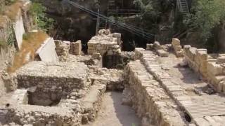 preview picture of video 'Givati Parking Lot dig, City of David, Jerusalem - Have we found the palace of Queen Helena?'