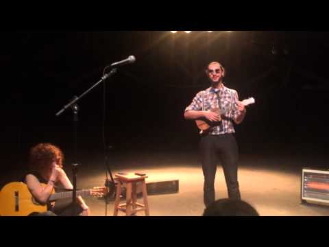 Sobre Canecas e Chá - Leo Fressato