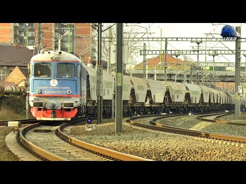 LDE2100 60-1642-7 & Marfar Cargo Trans Vagon Freight Train in Gara Arad Station - 03 February 2021