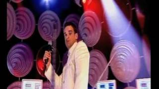 Robbie Williams 'Radio' : Top Of The Pops Saturday