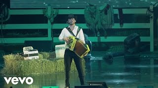 Calibre 50 - Qué Tiene De Malo (En Vivo Auditorio Telmex)