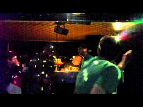 Carlos Rivas feat. Therapie78 Hellvis Freshley - RUN (Live im Cobalt)