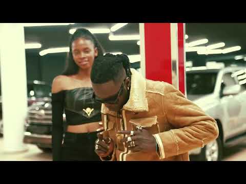 ADJI ONE CENTHIAGO - SUPER AUTO (Clip Officiel)