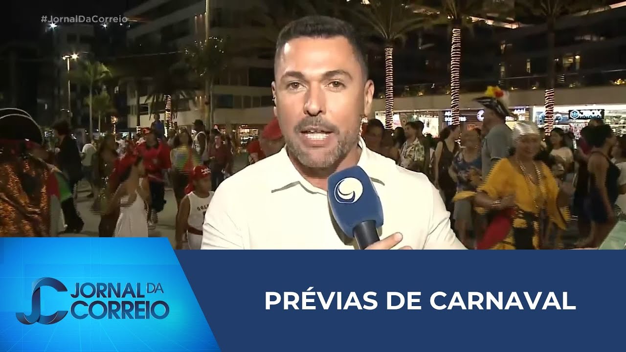Busto de Tamandaré é tomado por clubes de frevo, escolas de samba e ala ursas