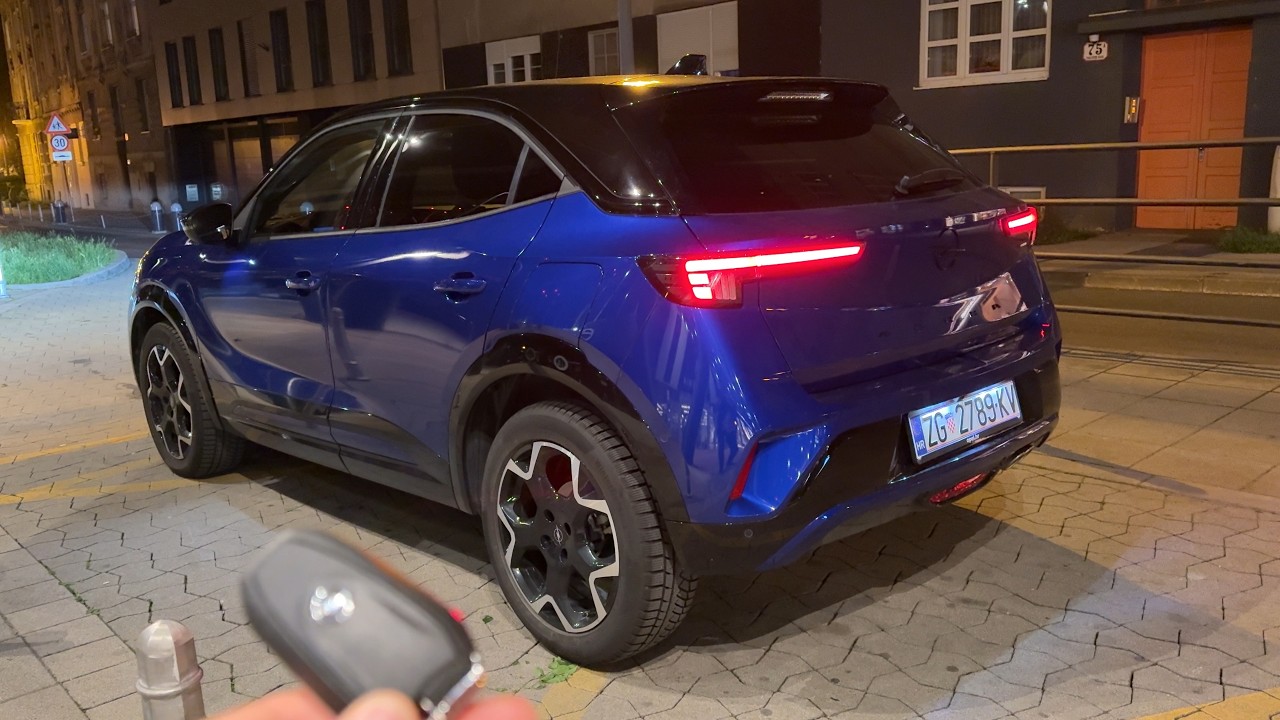 OPEL MOKKA FACELIFT 2026 at night - LED lights, SCREEN COLORS, INDICATORS & fog light