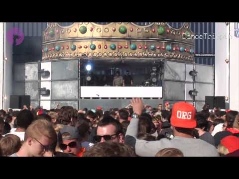 Laurent Garnier - Bang (The Underground Doesn't Stop) [played by Detroit Swindle]