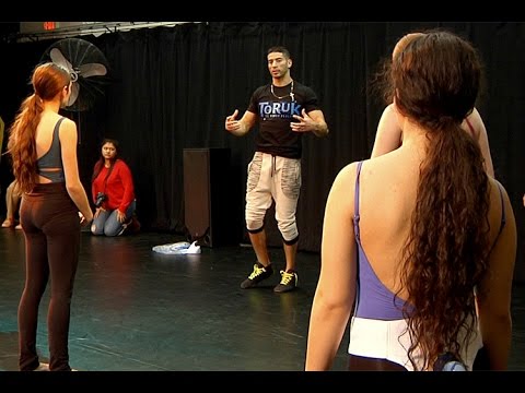 Students learn Na’vi movements