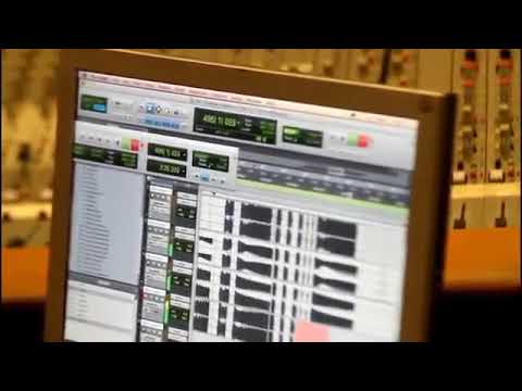 Tony Q Rastafara feat Atoklobot -Tempe bongkrek live Depok