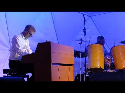 Matej Meštrović, pijanist  i Borna Šercar, udaraljkaš i jazz bubnjar u Boho parku