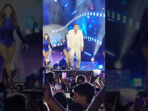 Abertura do show de Raça Negra em Érico Cardoso Bahia 