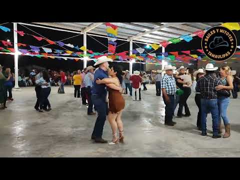 Baile en La Unión Morales Mpio San Carlos Tamaulipas,bailando Huapango los pendientes