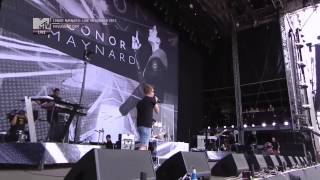 Conor Maynard - Vegas girl (Live in London - Wireless Festival 2013)