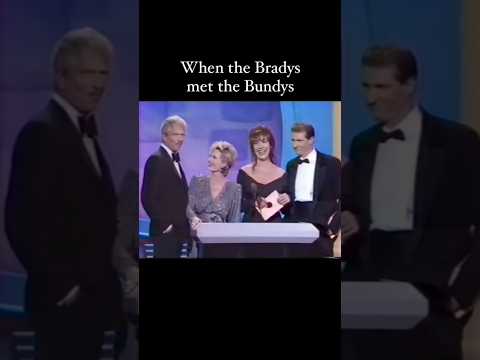 When the Bradys met the Bundys. #thebradybunch #marriedwithchildren