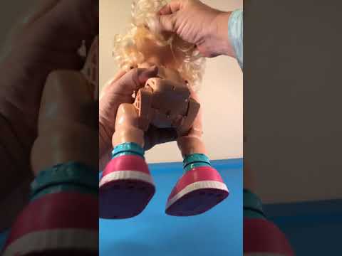 2011 I Wanna Walk Baby Alice