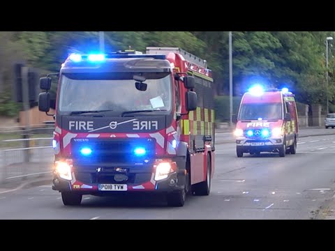Ashton Technical Response Unit (TRU) Responding - Greater Manchester Fire & Rescue Service
