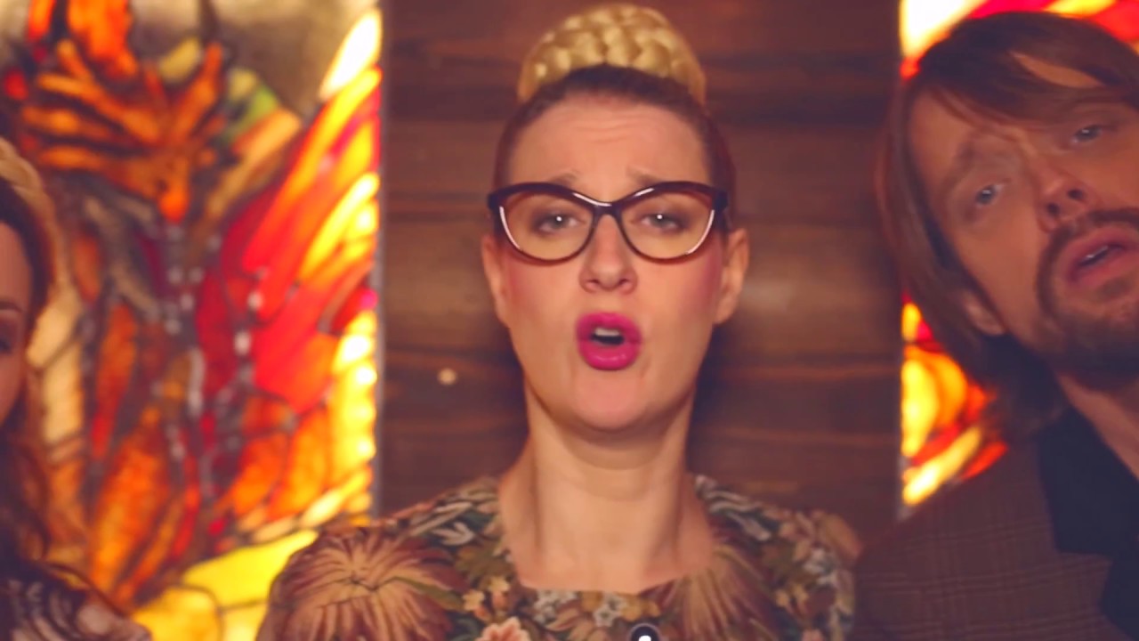 Miniature de la vidéo Blond and Blond and Blond - Maestre Güms - Ca pue comme jamais (Parodie) du film Blond and Blond and Blond – Homaj à la chanson Française