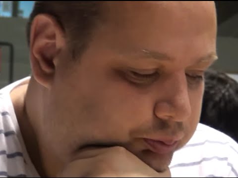 Q2  1 .1  GM Maxim TUROV  -  Petr JUCHELKA  1 - 0