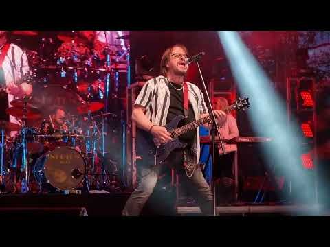 Neoton Sztárjai / A legkisebb fiú