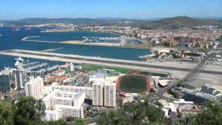 Gibraltar - Affenfelsen - Airport....