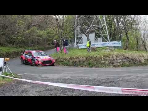 Rallye di Sanremo, le Hyundai WRC si sfidano a colpi di derapata sul Colle d'Oggia