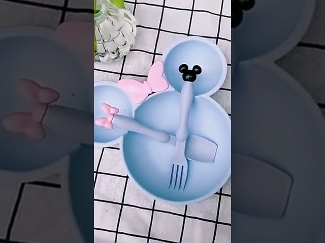 Vídeo relacionado con SET EASY 5 PCS (PLATO, CUENCO, VASO 260 ML Y CUBIERTOS) EN ESTUCHE MINNIE MOUSE SPRING LOOK