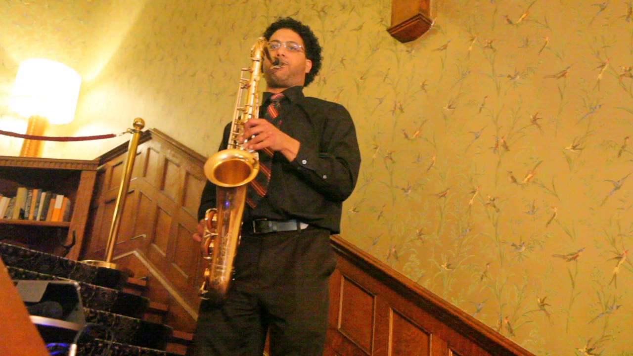 Hire Serenading & Saxie (Vocals & Saxophone) Saxophone Player in