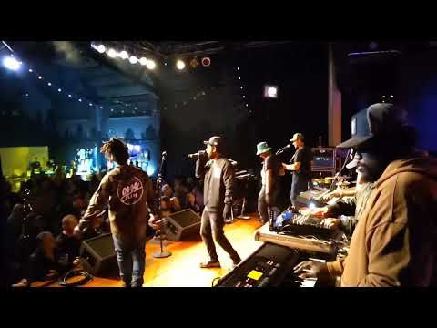 D.M.P  perfom live in the U.S. alongside Cool Range Band from P.N.G 🇵🇬 as the backup band.