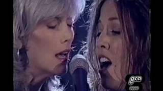 Sheryl Crow & Emmylou Harris (Live) : Pale Blue Eyes