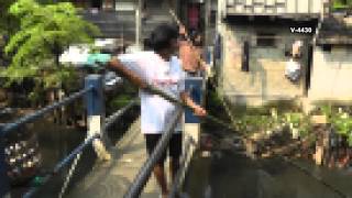preview picture of video 'インドネシア　ジャカルタ　スラム街 Indonesia Jakarta Slum'