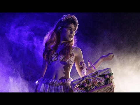 CLARE BRAY (Burlesque Secret Fashion Show)