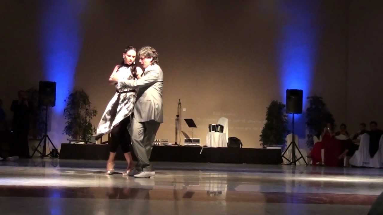 Milton Homann y Romina Godoy - "Encanto Rojo"