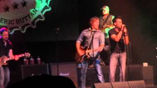 Ain't Goin' Down Till The Sun Comes Up - Deric Ruttan, Jason Blaine&Chad Brownlee (Live)