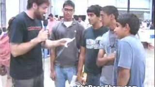 Eddie asks young brothers questions regarding Islam, game-show style. Masha Allah.