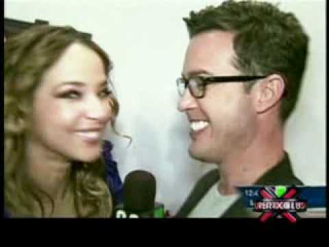 SuperXclusivo - Besando en la boca