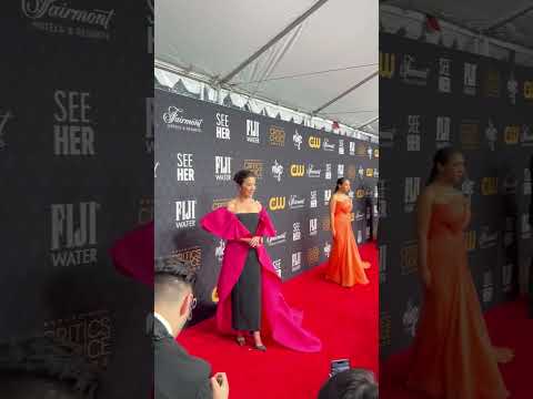 Critics Choice Awards - Michelle Yeoh - Red Carpet - ©ECLAIRMAGAZINE