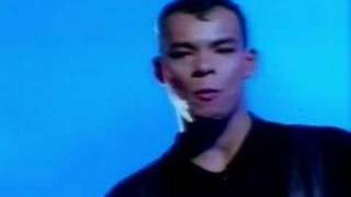 Fine Young Cannibals - Funny How Love Is (HQ Audio)