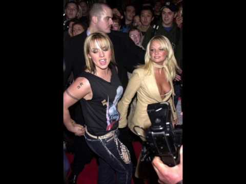 Melanie C and Emma Bunton pics slideshow