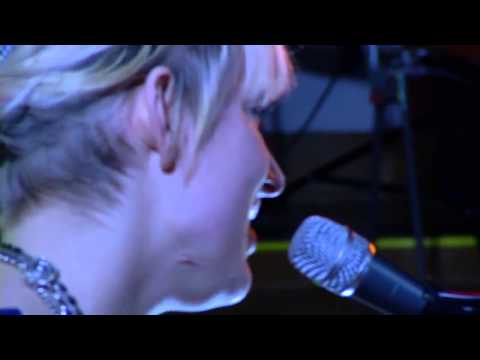 Evelinn Trouble - «Never Came Around» im musicLAB