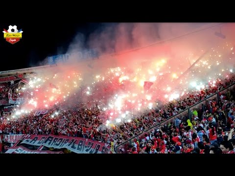 "Especial Santa Fe CampeoÌn 2016-II: La estrella se tiñó de rojo" Barra: La Guardia Albi Roja Sur • Club: Independiente Santa Fe