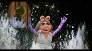 Miss Piggy&#39;s Fantasy clip