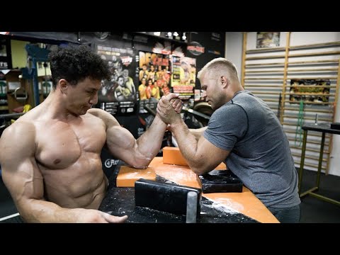 AJ VS TOMEK - TOTAL MALFUNCTION