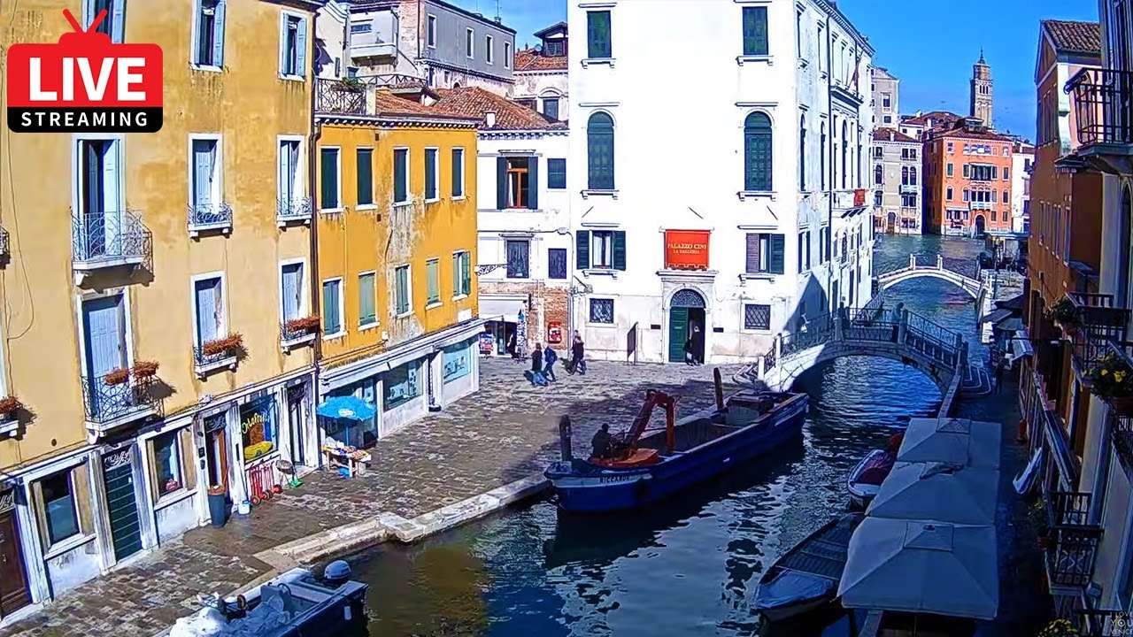 Live webcam view of Venice Dorsoduro Canal View