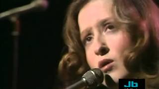 Bonnie Raitt - Too Long At The Fair (The Old Grey Whistle Test Show- 1976)