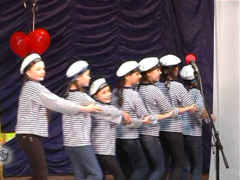 Морячка поет. Танец морячка. Моряки поют. Танец ты морячка я моряк. Девушки морячки.