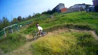 preview picture of video 'Bike School Mirabello lezione nel bike park del 04/10/2014'