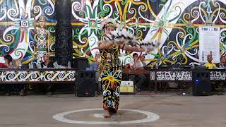Download lagu TARI TUNNGAL|| GADIS DAYAK mp3