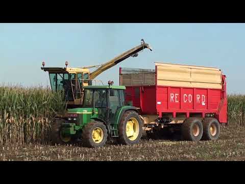 Landb. Ollevier - Woesten - New Holland 2205 - John Deere 3040 - John Deere 6310 - John Deere 6920 S