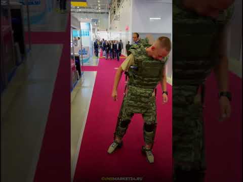 -Боюсь сломать... - Экзоскелет? - Себя