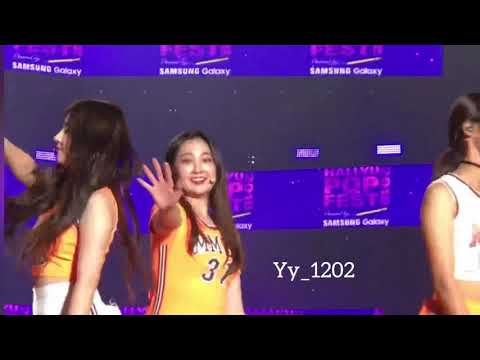 180908 Hallyu pop fest 2018 Singapore day2 ~ Momo land upclose